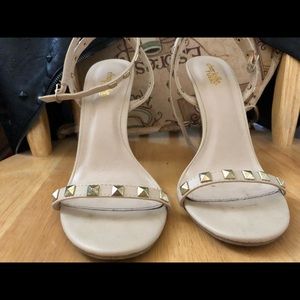 Stud high heels 🖤